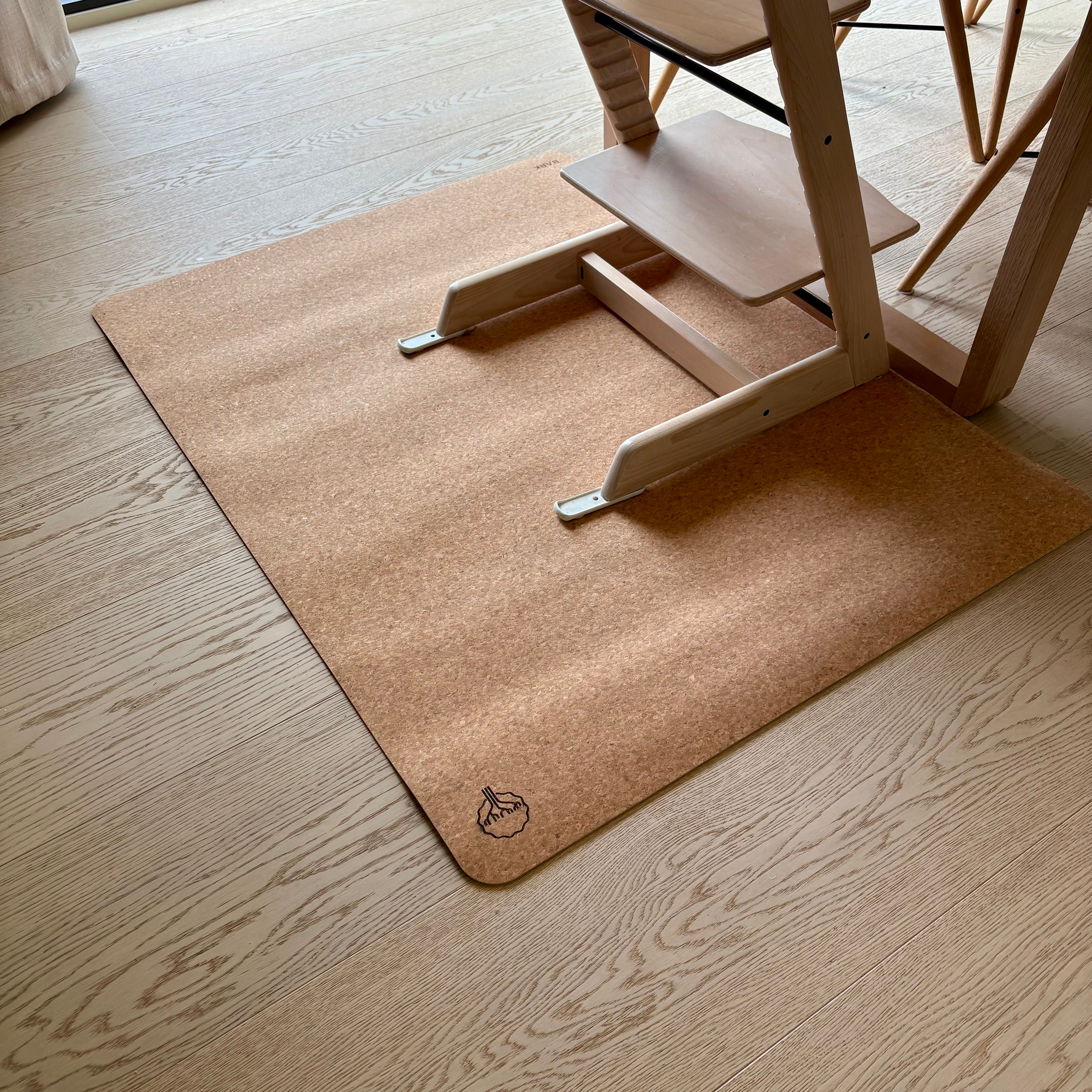 Gulvbeskytter av kork — yogamatte & barnestolmatte