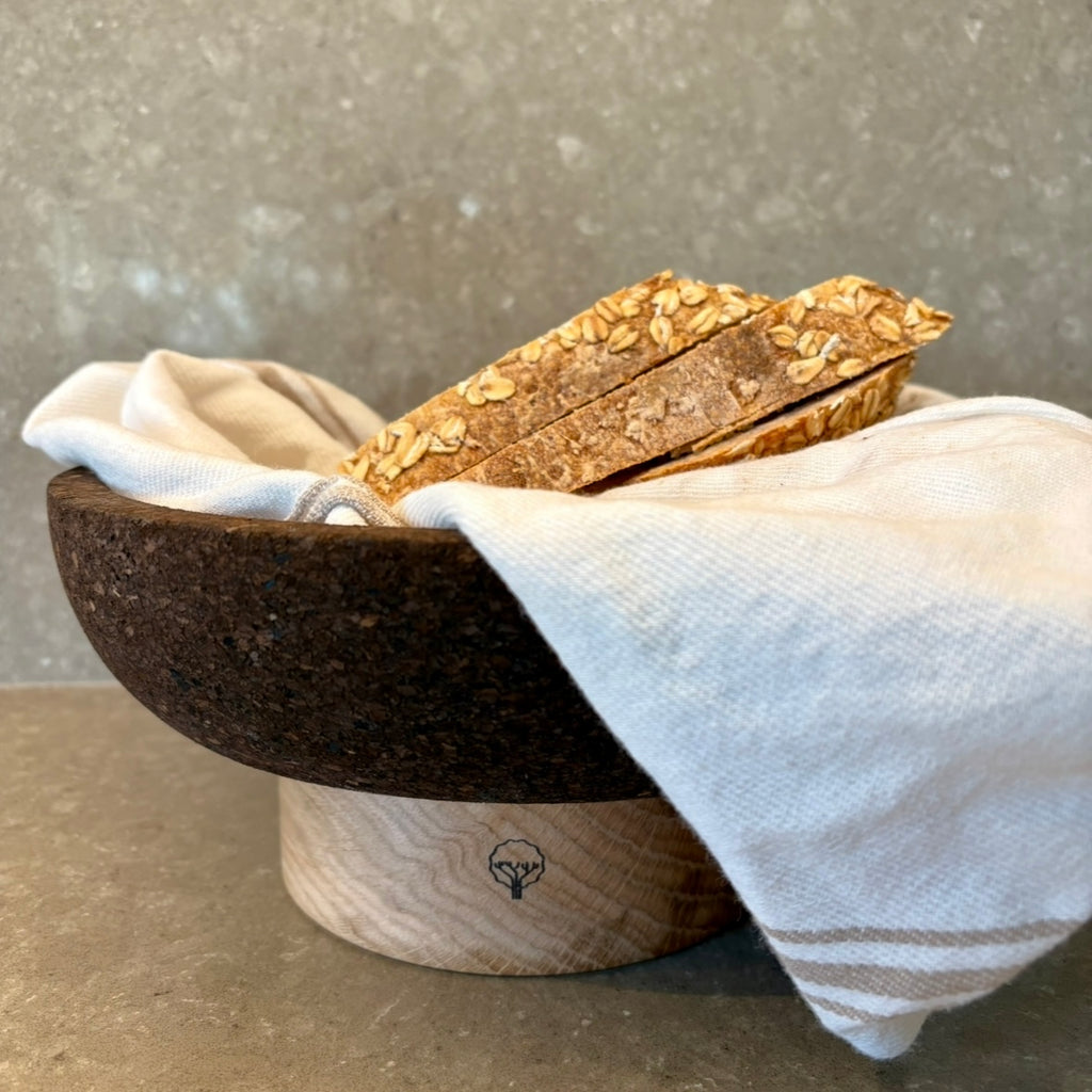 Korkbolle med stett av heltre